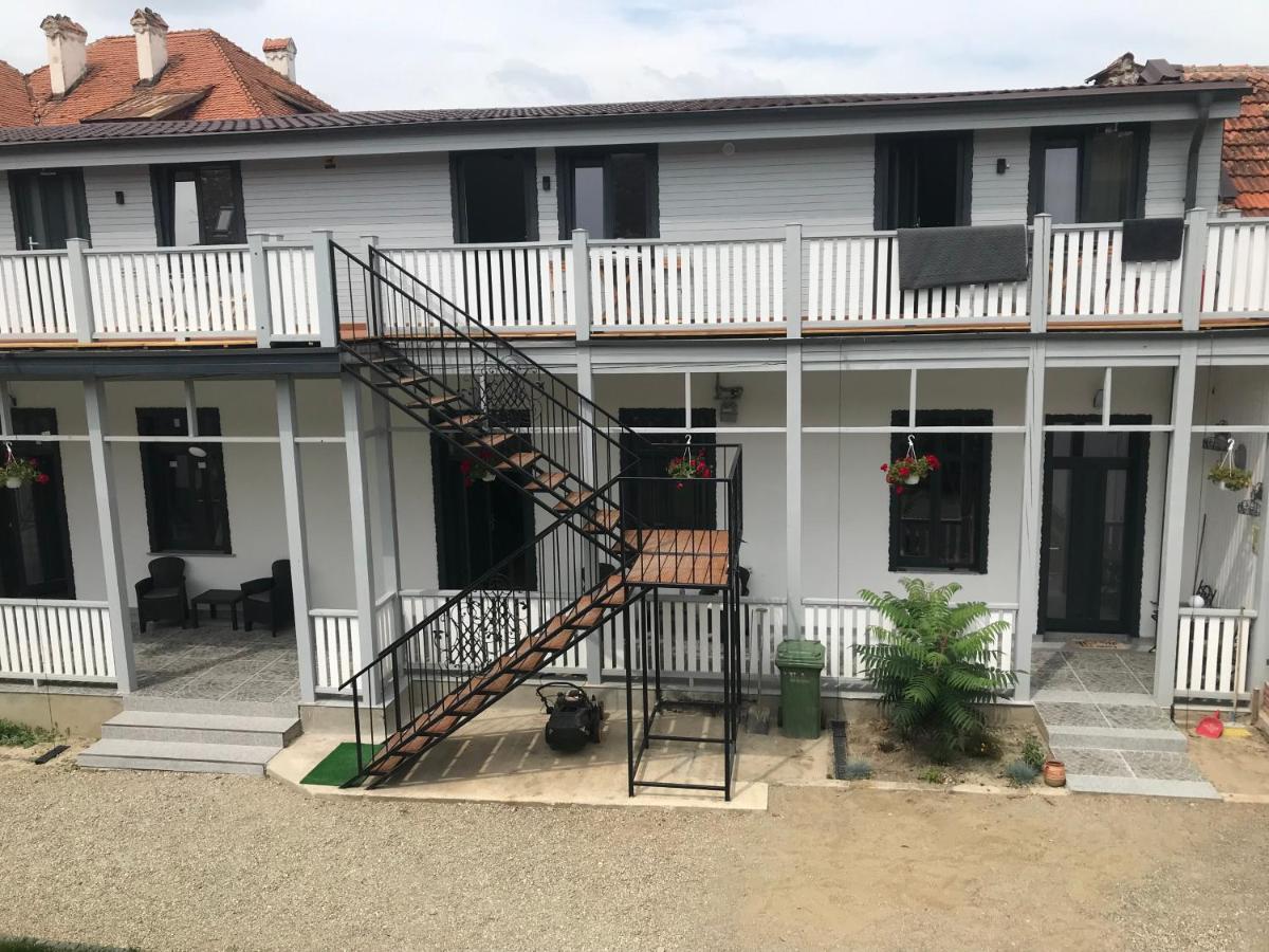 Appartamento Garsoniera Delia Braşov Esterno foto