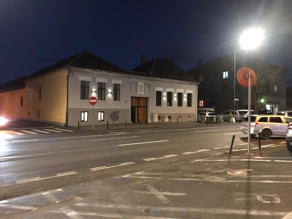 Appartamento Garsoniera Delia Braşov Esterno foto